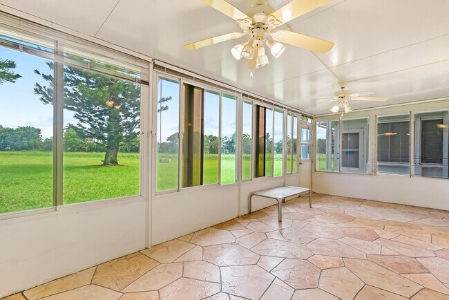 Foto del edificio - 1835 NW 18th St