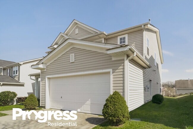 Building Photo - 13636 Coram Pl