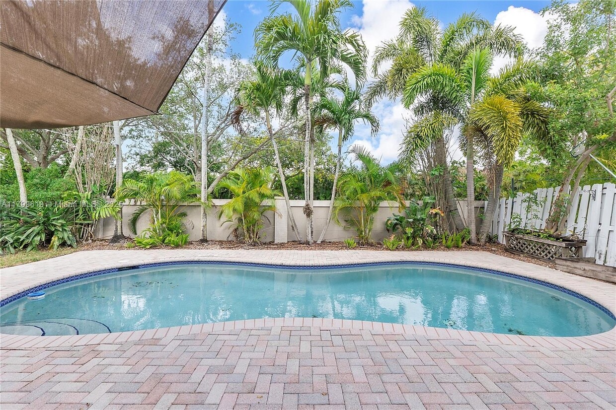 Primary Photo - 4945 SW 34th Terrace
