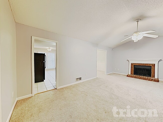 Foto del edificio - 5394 Telford Ct