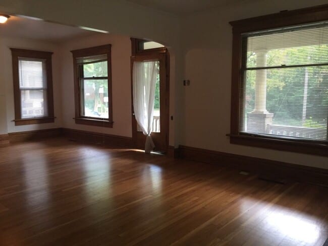Building Photo - 208 Frambes Ave