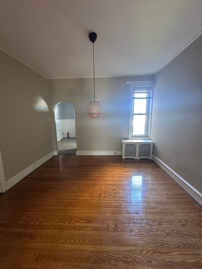Foto del edificio - 3 bedroom, 1 Bath in Desirable Location