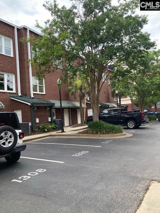 Foto del edificio - 1316 Pulaski St