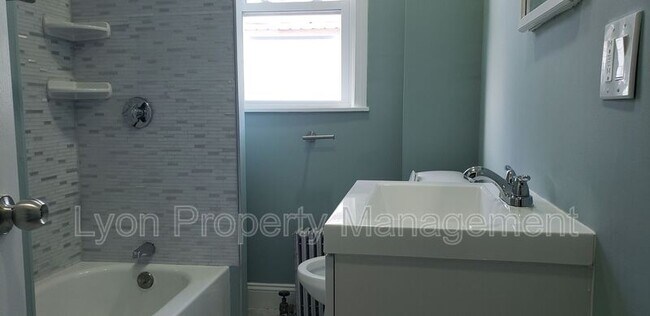 Building Photo - 49 Pleasant St