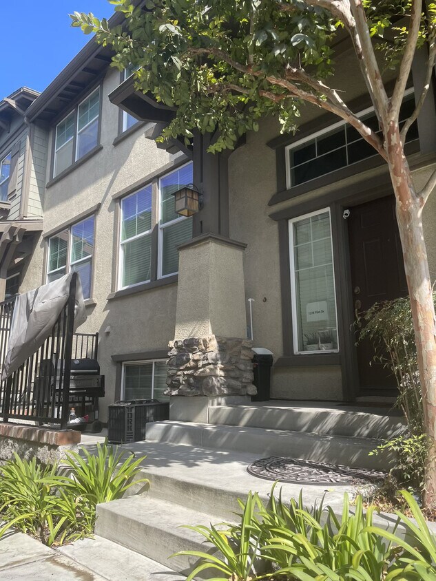 Primary Photo - 1278 Flint Dr