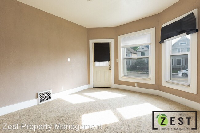 Foto del edificio - 2 br, 1 bath Apartment - 1051 Junction Ave...