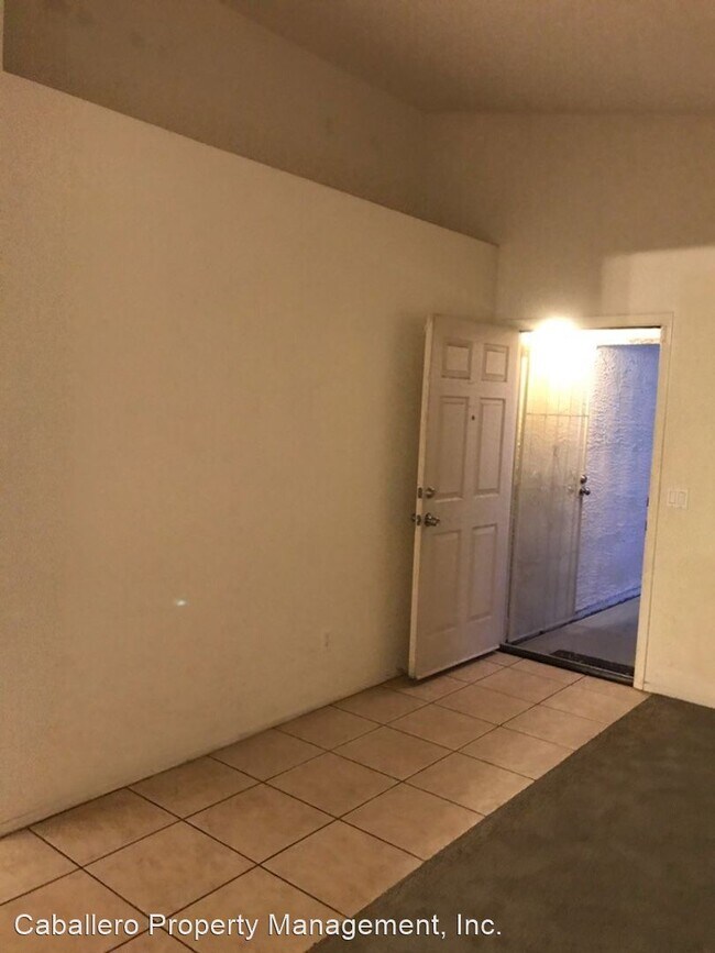 Building Photo - 3 br, 2 bath House - 8330 W. Baxter Dr.