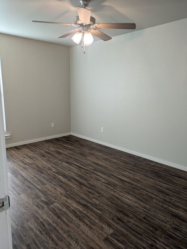 Foto del edificio - 2101 Lubbock