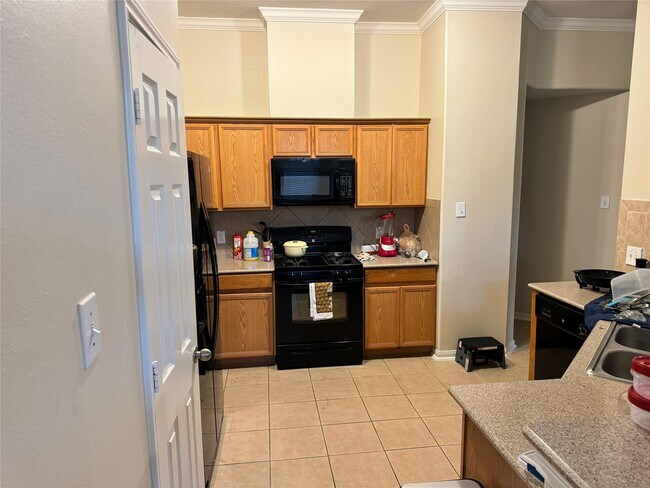 Foto del edificio - 835 Dracena Ct