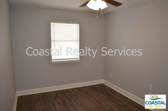 Building Photo - 212 Angelfish Ave