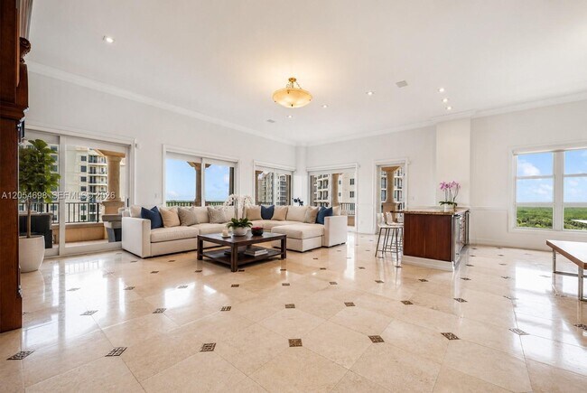 Foto del edificio - 13633 Deering Bay Dr
