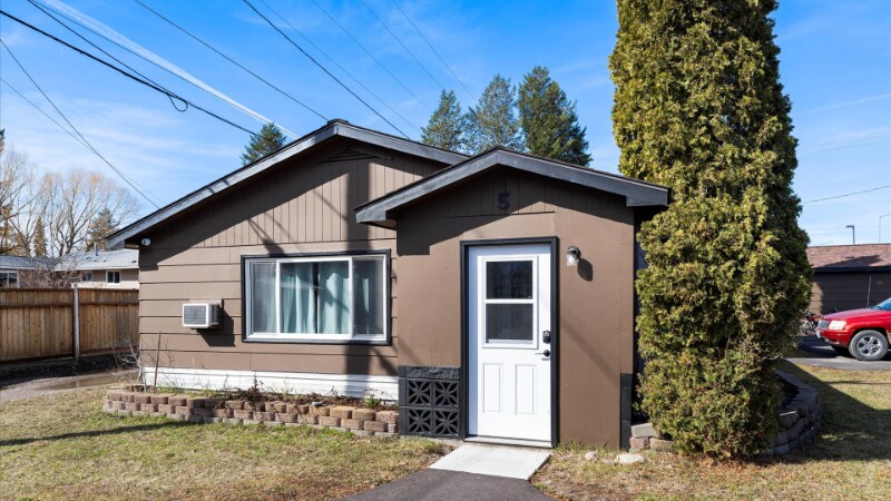 Foto principal - 1022 9th St W