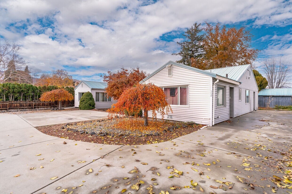 Foto principal - 908 Bryan St