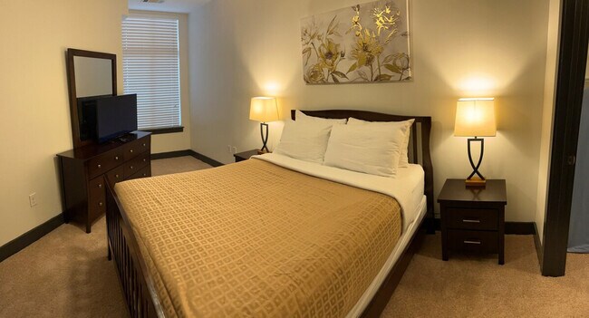 Foto del edificio - 425 W 5th St