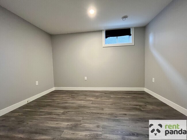 Photo du bâtiment - 2620-2620 Victoria Ave E