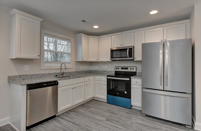 Foto del edificio - Contemporary 3BR, 2.5BTH Home Featuring a ...