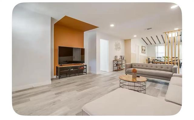 Foto del edificio - 13941 Bee St