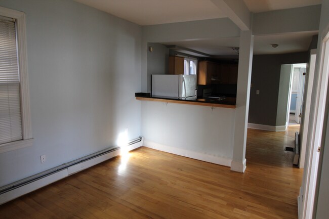 Building Photo - 3.0 bedroom in Cambridge Massachusetts 02139
