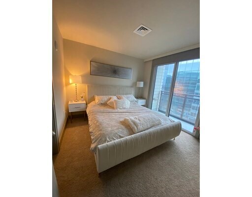 Foto del edificio - 100 Pier 4 Blvd.
