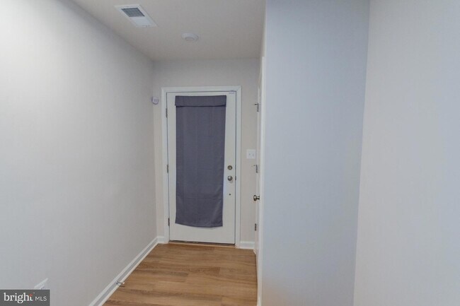 Foto del edificio - 154 Coolidge Ave
