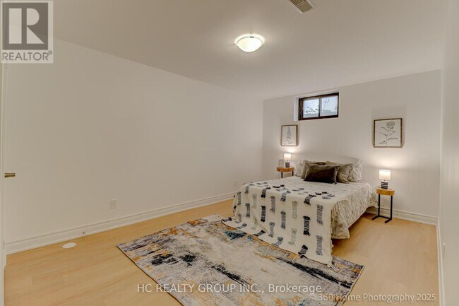 Building Photo - 597 Conacher Dr