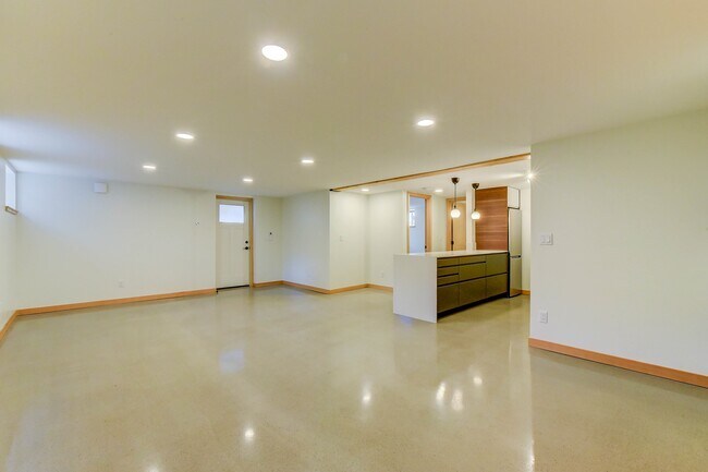 Building Photo - 3514 Burke Ave N