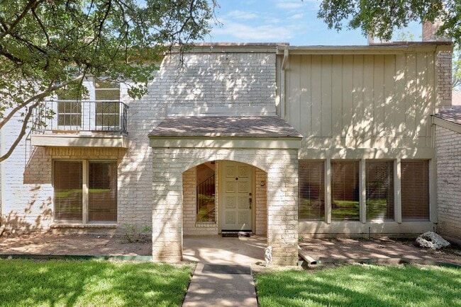 Building Photo - 8102 East Ct