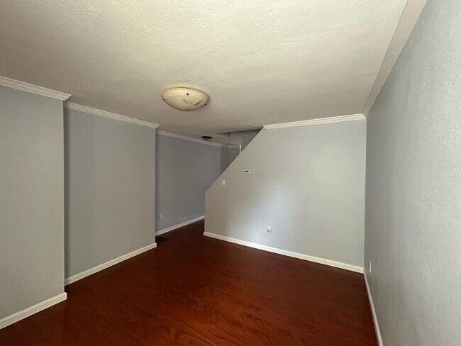 Building Photo - 114 S 15th St