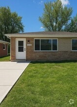 Building Photo - 10748 Tropic Dr