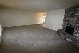 Building Photo - 20014 Chipplegate Ln