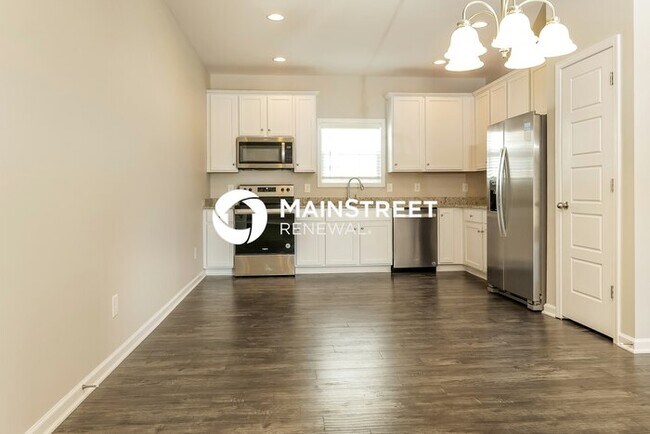Foto del edificio - 3 Bedroom Pet-Friendly Home in Spring Hill, TN with Main Street Renewal
