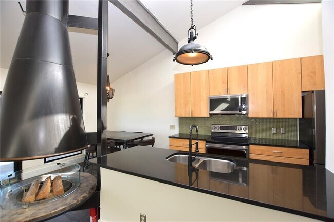 Foto del edificio - 2202 Trailside Dr