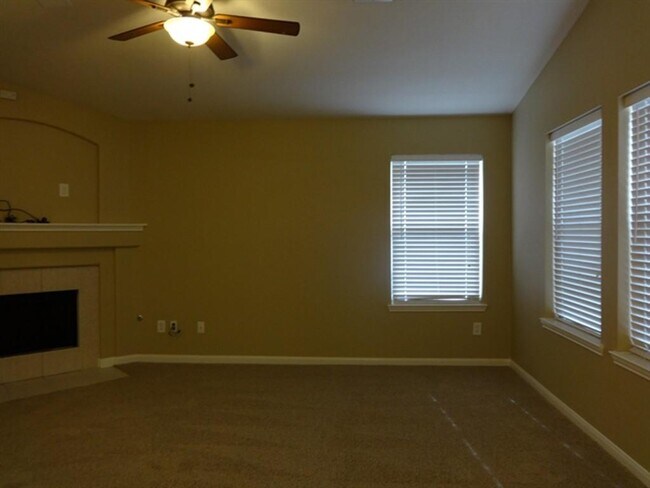 Building Photo - 32306 Willow Creek Park
