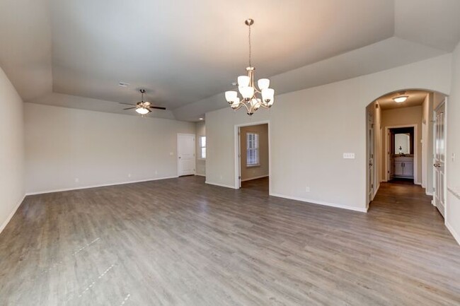 Foto del edificio - 3/2/2 Patio Home! Lawncare included. Move ...