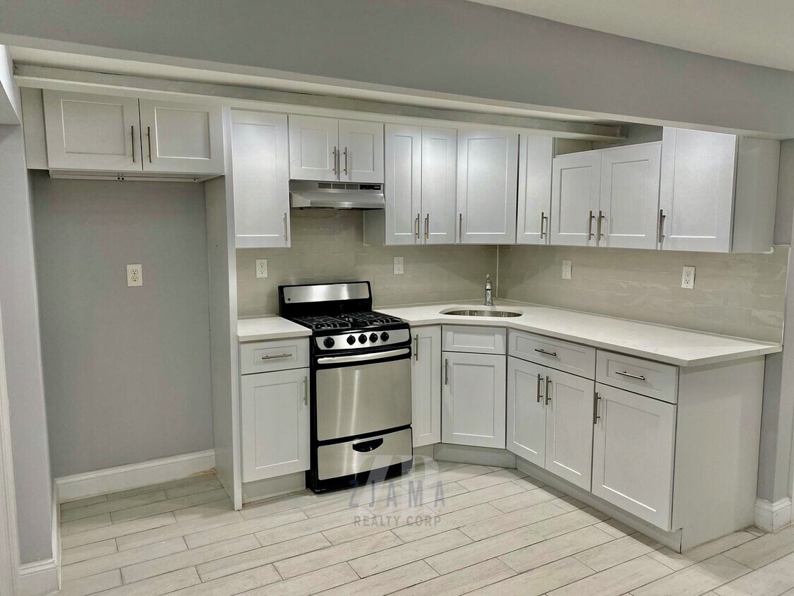 238 Hinsdale St Unit B3, Brooklyn, NY 11207 Condo for Rent in