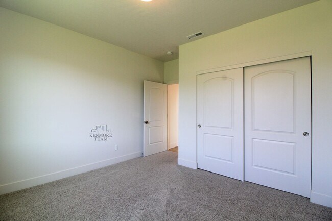 Foto del edificio - 4 Bedroom, 2 Bath Home in Richland