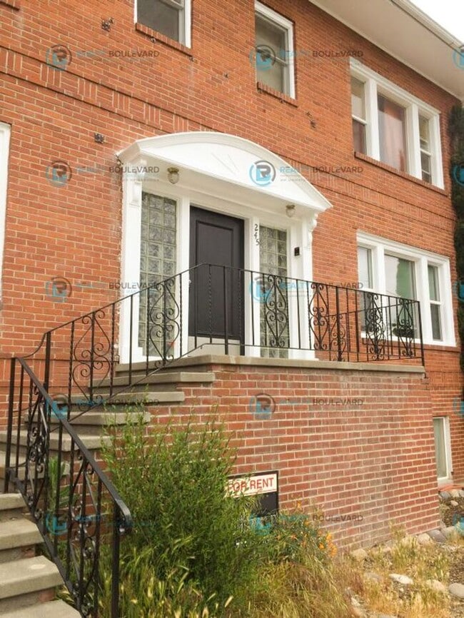 Building Photo - 245 W Taylor St