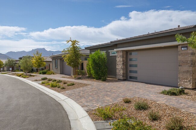 Building Photo - Brand new luxury home in upscale 55+ commu...