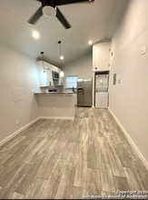 Building Photo - 603 Devine St