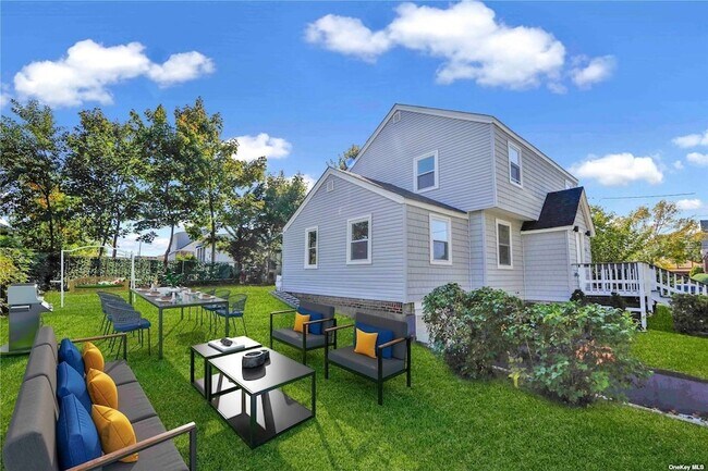 Building Photo - 1255 Westervelt Pl