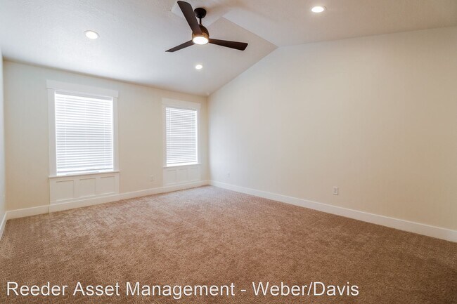 Foto del edificio - 4 br, 3.5 bath House - 777 North 2050 West...
