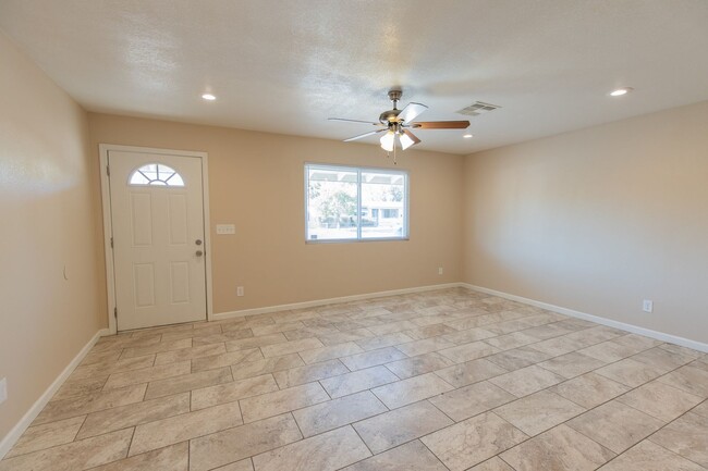 Building Photo - FULLY REMODELED 5 BEDROOM HOME! 3 MASTER S...