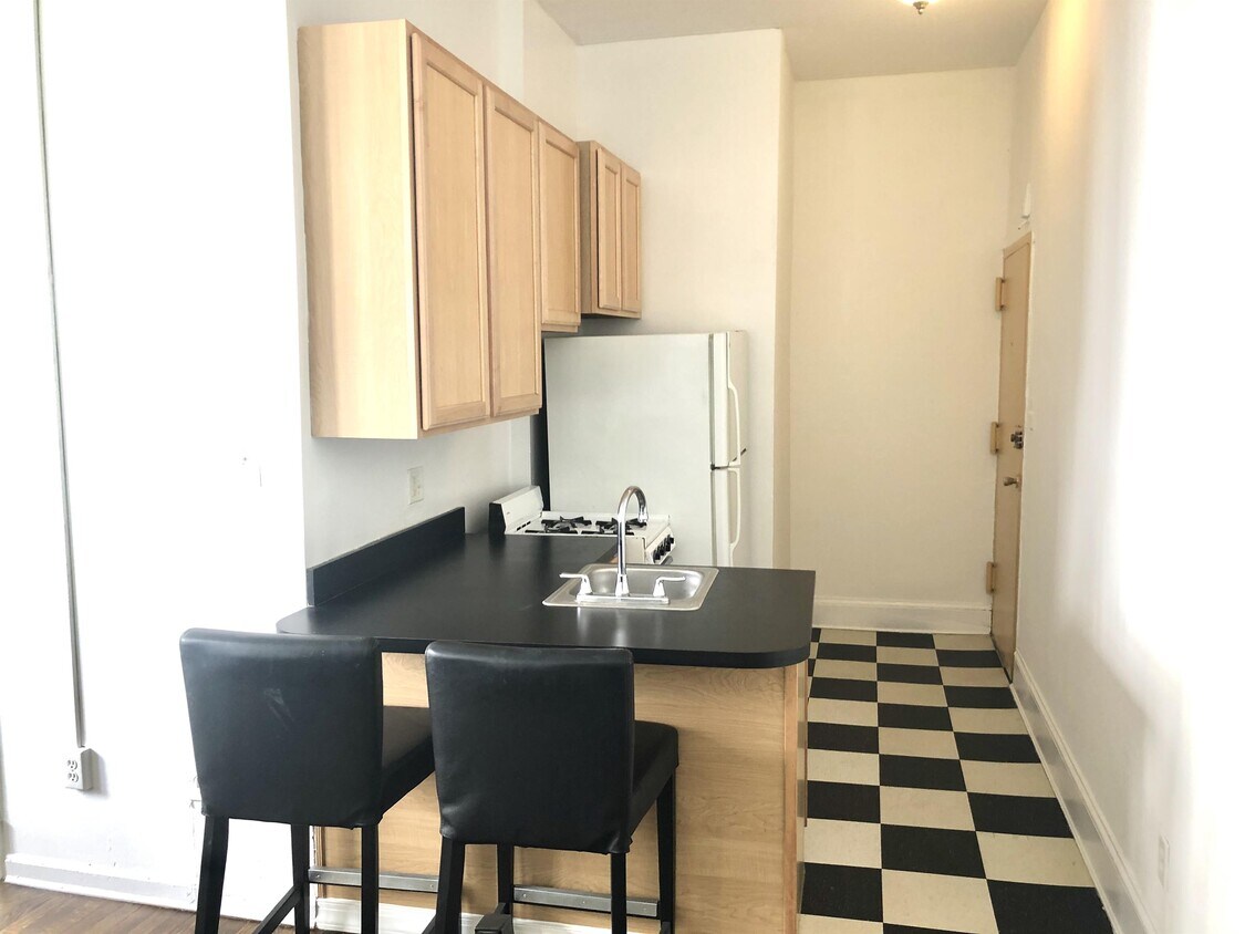 Foto principal - 412 3rd St NE