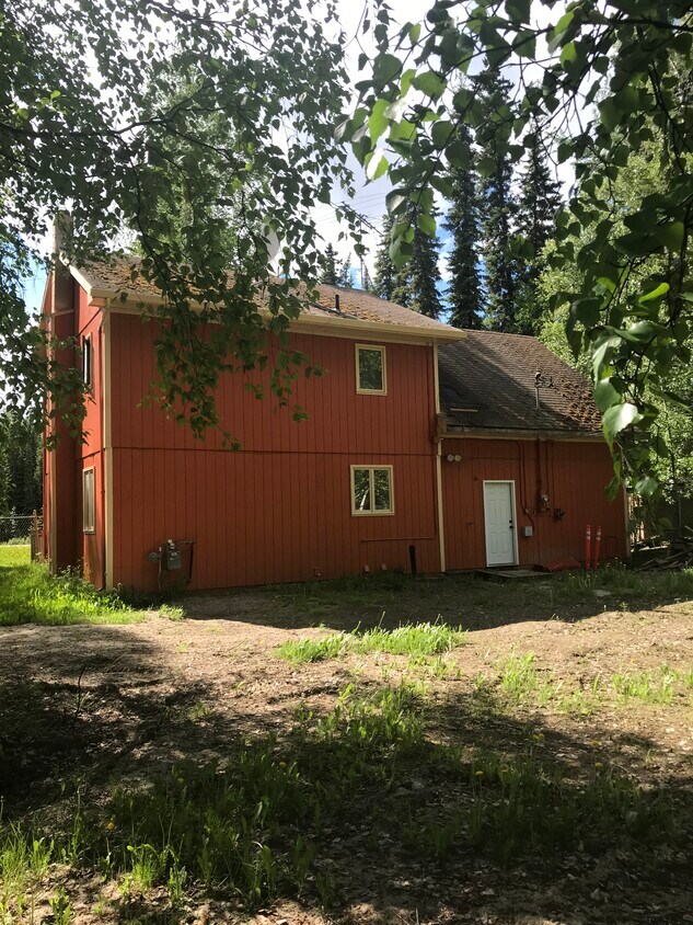 Rear View - 734 Blanket Blvd