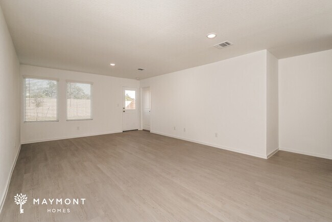 Building Photo - 606 Layne Overlook