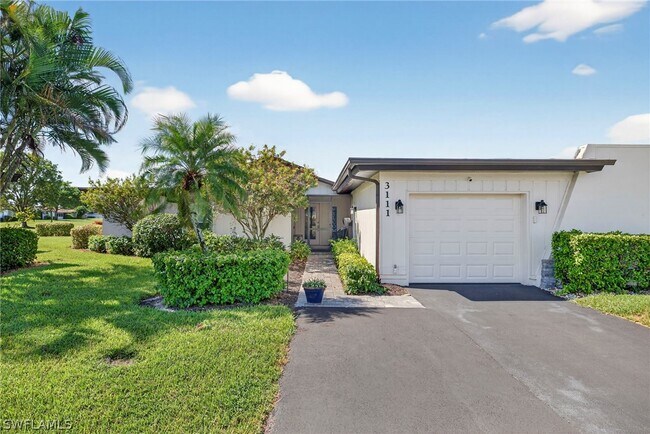 Building Photo - 3111 Boca Ciega Dr