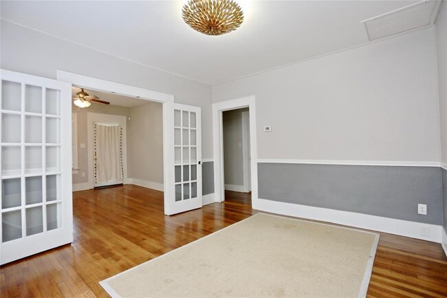 Foto del edificio - 1036 W Gardner St