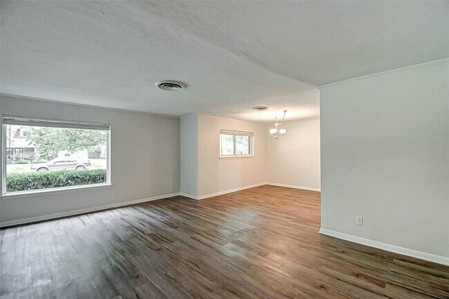 Foto del edificio - 5446 Jason St