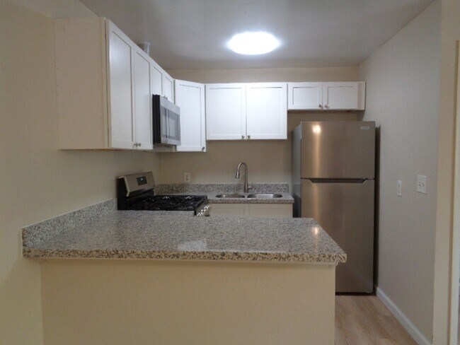 Building Photo - 1411 N 33rd St