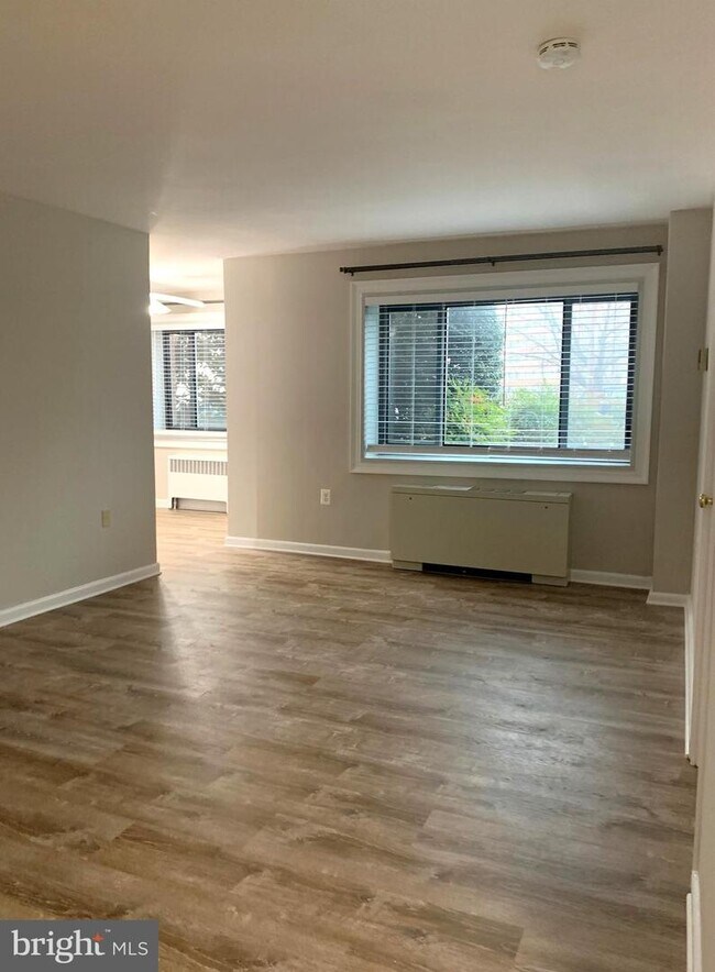 Foto del edificio - 1300 S Arlington Ridge Rd